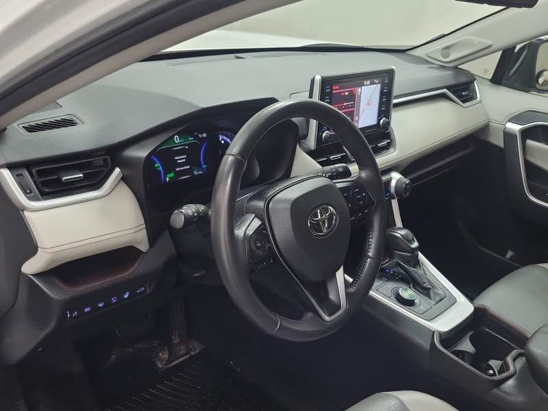 
								2019 Toyota Rav4 Hybrid full									