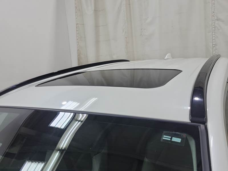 
								2019 Toyota Rav4 Hybrid full									