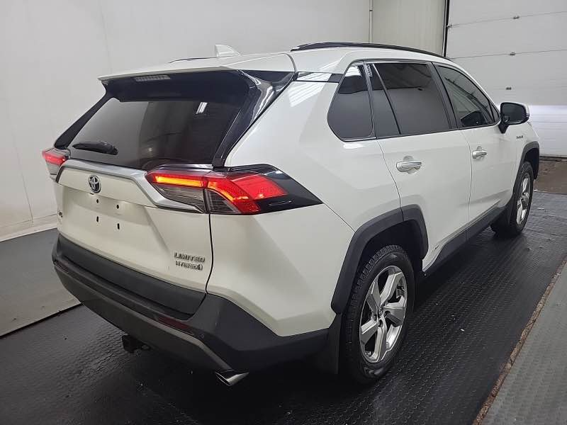 
								2019 Toyota Rav4 Hybrid full									