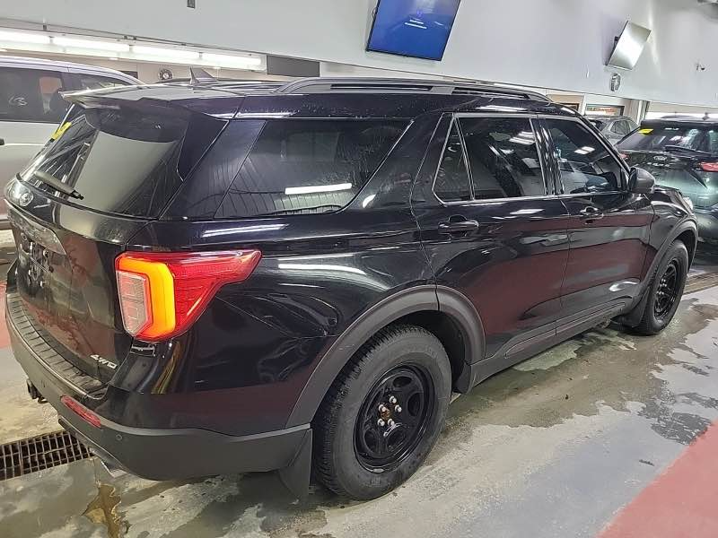 
								2021 Ford explorer full									