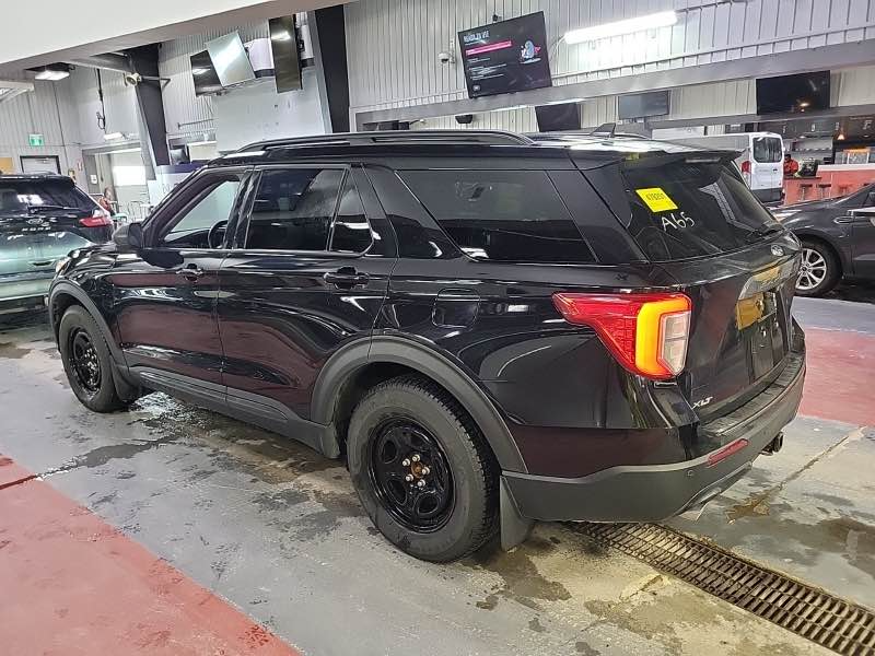 
								2021 Ford explorer full									