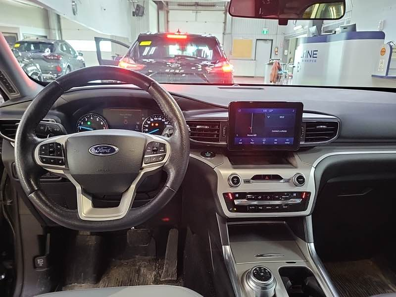 
								2021 Ford explorer full									