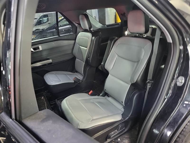 
								2021 Ford explorer full									