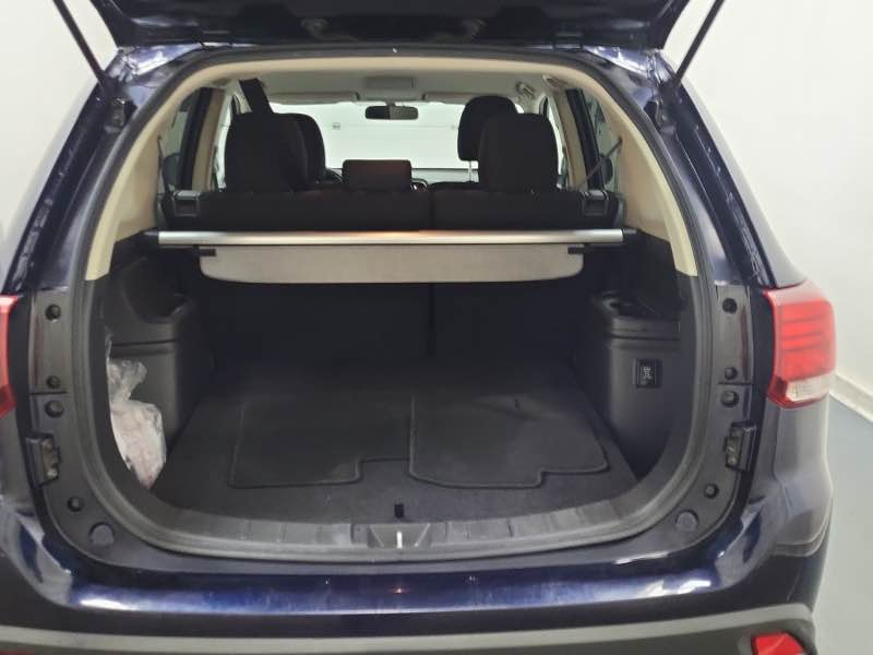 
								2018 Mitsubishi outlander full									