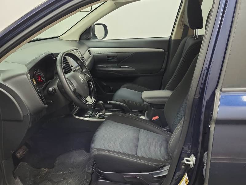
								2018 Mitsubishi outlander full									